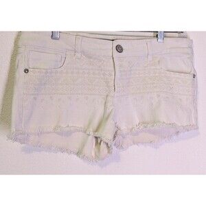 Shyanne Women Size 32  Frayed Embroidered White Denim Jean Shorts (545)
